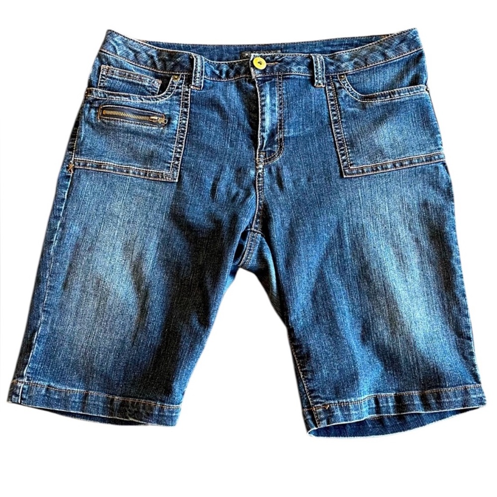 Baccini Denim Shorts | Size 12 Petite‎ | White Stitching & Zipper Detail